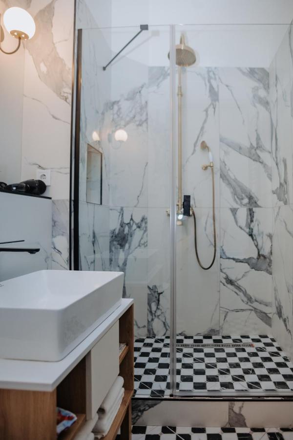 לבוב V.I.P Apartments Dominikanos מראה חיצוני תמונה