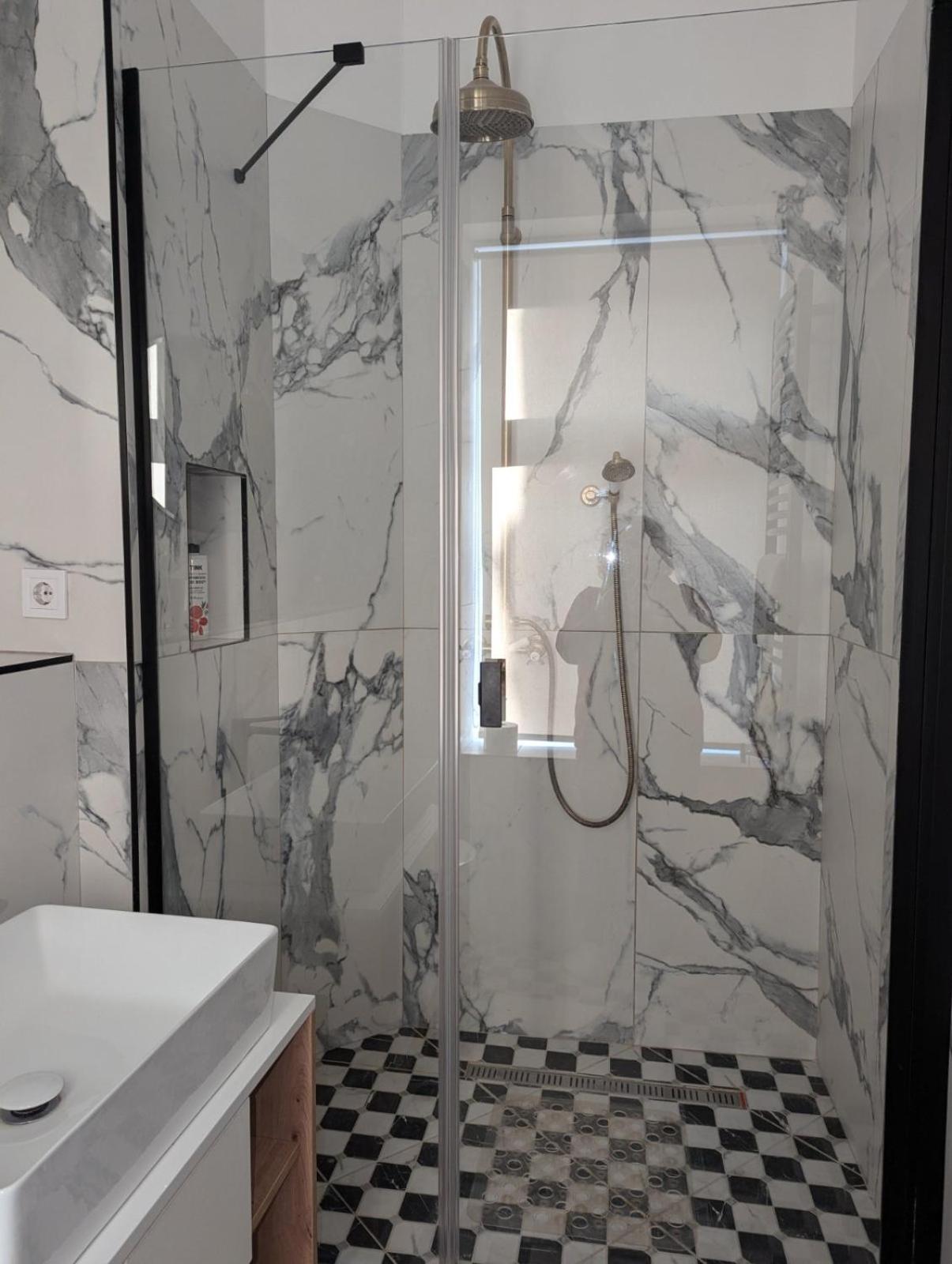 לבוב V.I.P Apartments Dominikanos מראה חיצוני תמונה