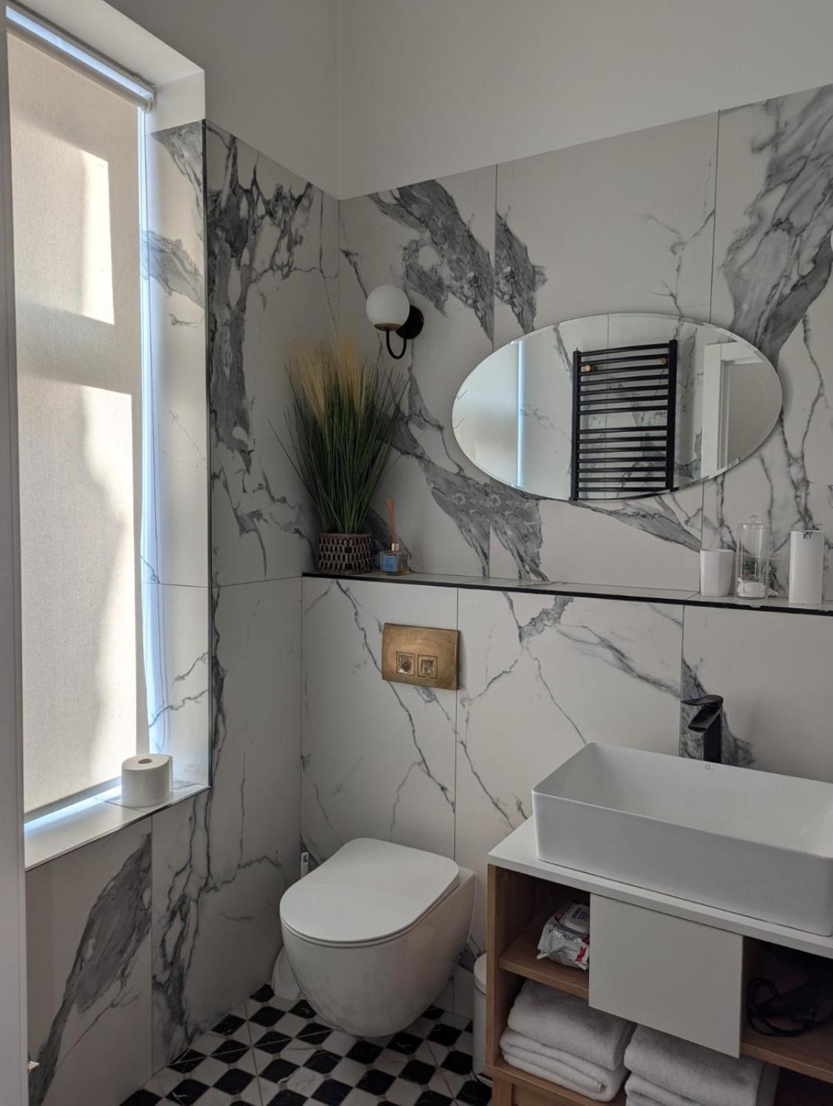 לבוב V.I.P Apartments Dominikanos מראה חיצוני תמונה